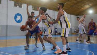 Pacífico le ganó a Roca y va contra el Rojo en semis. Fotos: Juan Thomes 