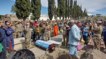Imagen de Video: el último adiós al soldado de Zapala, mientras sus compañeros tienen licencia psicológica