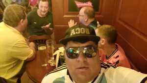 El picante mano a mano de un neuquino con un inglés en Qatar: Maradona, la Mano de Dios y «devolvé las Malvinas»