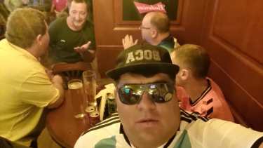 El picante mano a mano de un neuquino con un inglés en Qatar: Maradona, la Mano de Dios y «devolvé las Malvinas»