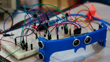 Celebran el Día de la Educación Técnica en Allen con una muestra de proyectos