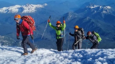 Le propuso casamiento a su pareja en la cumbre del Lanín. Foto: Gentileza
