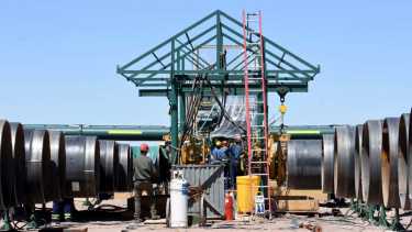 Las grandes obras de transporte de gas y petróleo en marcha garantizarán espacio para la producción de Vaca Muerta. (Foto: archivo Matías Subat)