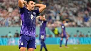 Montiel y Acuña están al límite con las tarjetas amarillas