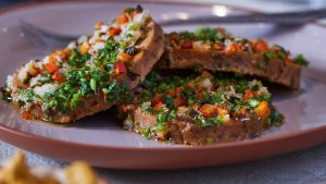 ¿Cómo hacer escabeche de carne veggie?