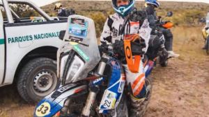 Islote Lobos estaba cerrado para la gente, pero lo habilitaron para las motos del Dakar amateur