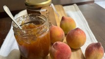 Imagen de Sale un rico dulce de duraznos