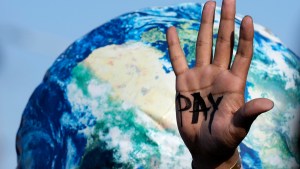 ¿Quién paga los daños?, la gran traba del pacto climático en la COP27