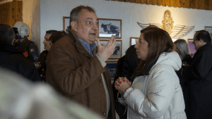 Gennuso viaja por tercera vez a París por la candidatura de Bariloche para la Expo 2027
