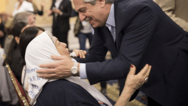 Hebe de Bonafini y Alberto Fernández. 