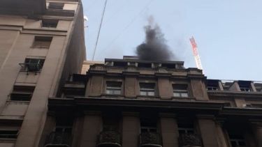 Alerta por un incendio en el Ministerio de Economía. Foto: NA
