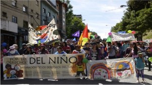 Corte en Parque Industrial de Neuquén por la marcha por los derechos de niños y adolescentes