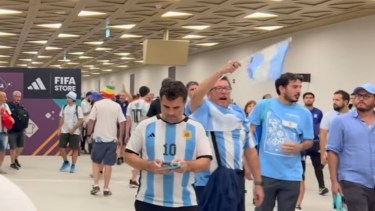 Descubrieron a Darío Martínez en Qatar tras un partido de Argentina y no pasó desapercibido 