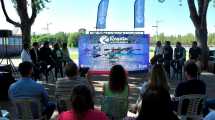 Imagen de Primera regata de la Confluencia en Neuquén con 500 palistas y vista especial
