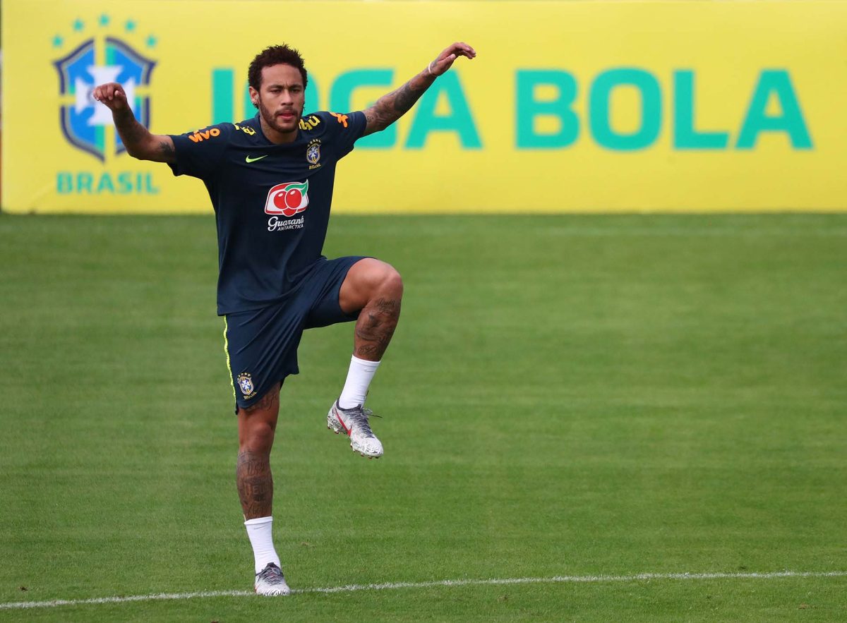 Neymar no estuvo en la primera práctica con Brasil. (REUTERS/Pilar Olivares)