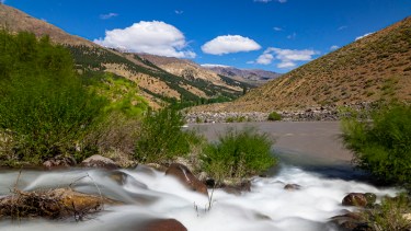 Escapada al norte neuquino: un increíble arroyo en Huinganco