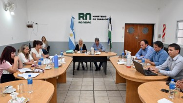 Unter se sumó al reclamo y aludió al compromiso en la última paritaria docente. Foto: Marcelo Ochoa