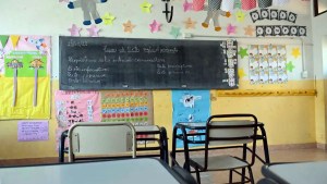 Escuelas cerradas y guardias mínimas en salud por el paro de estatales en Roca