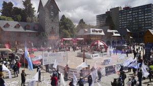 Gastronómicos protestaron en las Mil Millas hasta que los notificaron de la conciliación obligatoria