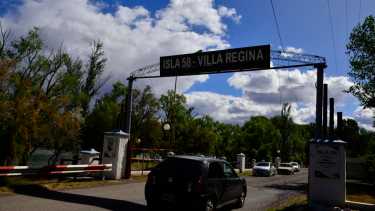 Desde este jueves se cobra el ingreso a la Isla 58 en Regina. Foto: archivo 