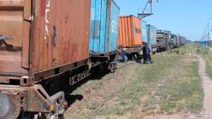 Descarriló un tren en Roca y se cayó un vagón de carga