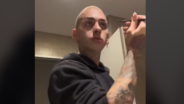 Dyhzy estuvo en la Marcha del Orgullo en Neuquén. Foto: Captura video