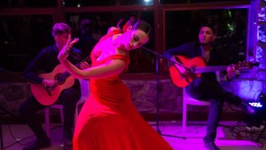 En el Complejo Cultural Cipolletti, De la Rosa propone un paseo por la música y la danza españolas
