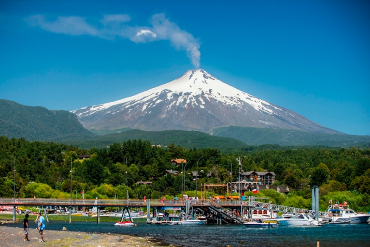 El volcán Villarrica se encuentra en alerta amarilla desde el 8 de noviembre del 2022. Foto: Gentileza
