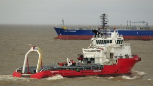 Vaca Muerta: YPF inició estudios en Sierra Grande para el futuro puerto de exportación de petróleo