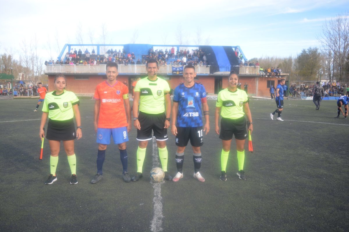 Patagonia y Rincón definen la Copa en cancha de Atlético Neuquén. (Foto: Facebook Deportivo Rincón)