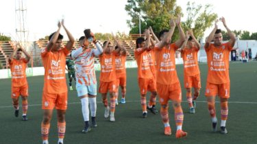 El Naranja dejó afuera a 25 de Mayo. (Foto: Facebook Deportivo Roca)
