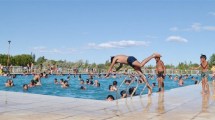 Imagen de Comenzó la temporada en las piletas municipales de Cipolletti