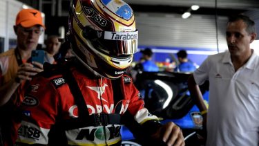 Manu Urcera festejó a lo grande su título en el TC. Gentileza.