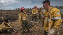 Imagen de Tras contener los incendios en Tierra del Fuego, los brigadistas están de paro ante la falta de pagos