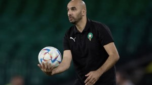 El entrenador de Marruecos reconoció que Portugal es la favorita