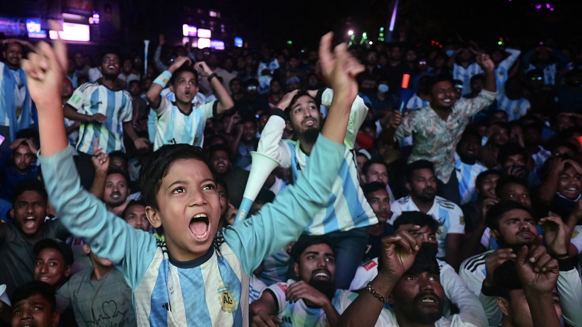 En Bangladesh se mueren por ser anfitriones de la Selección Argentina y ver jugar a Messi. Foto Télam.