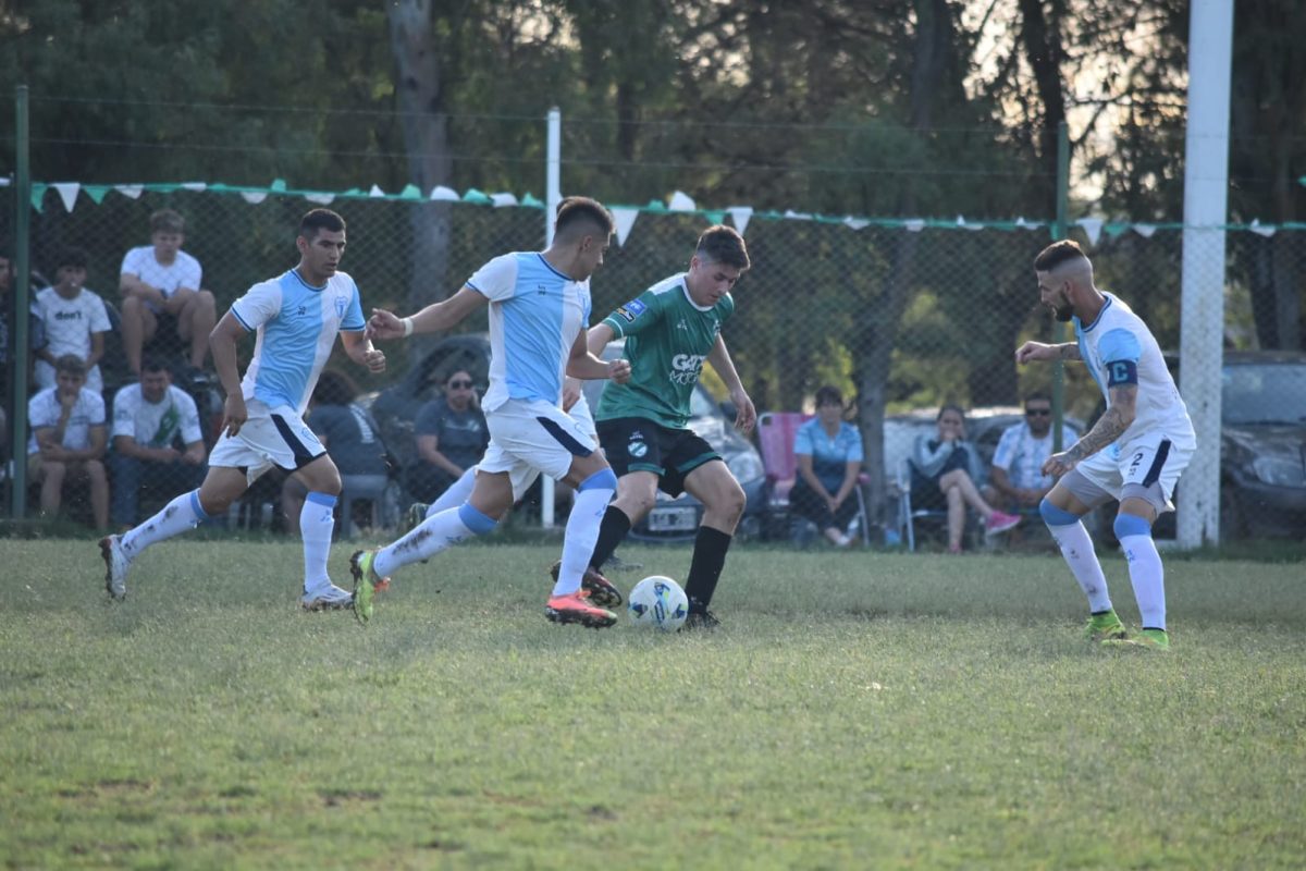 La Amistad se impuso 4 a 3 en la ida ante Juventud Agraria en Algarrobo. (Foto: Jorge Tanos)