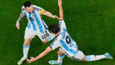 Lionel Messi y Julián Álvarez se convirtieron este martes en una dupla imbatible para la Selección de Croacia. Foto: AP.-