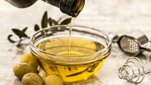 La Anmat prohibió dos marcas de aceite de oliva: los detalles