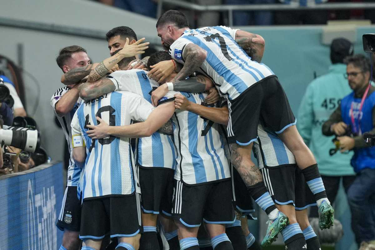 Argentina fue muy superior a Australia pero sufrió en el final. Ahora el rival será Países Bajos en cuartos. (AP Photo/Jorge Saenz)