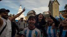 Imagen de Así se festejó en Bariloche el pase a semifinal en Qatar 2022 ¡Vamos Argentina!