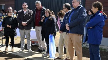 La gobernadora y el intendente Gennuso compartieron la semana pasada un acto. Anoche se habrían reunido por la fecha de elecciones. Foto: Chino Leiva