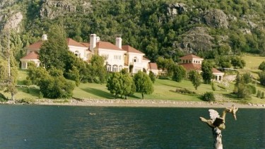 El magnate inglés Joe Lewis compró tierras en zona de seguridad de frontera en 1996 y ahora se analiza su nulidad. Archivo