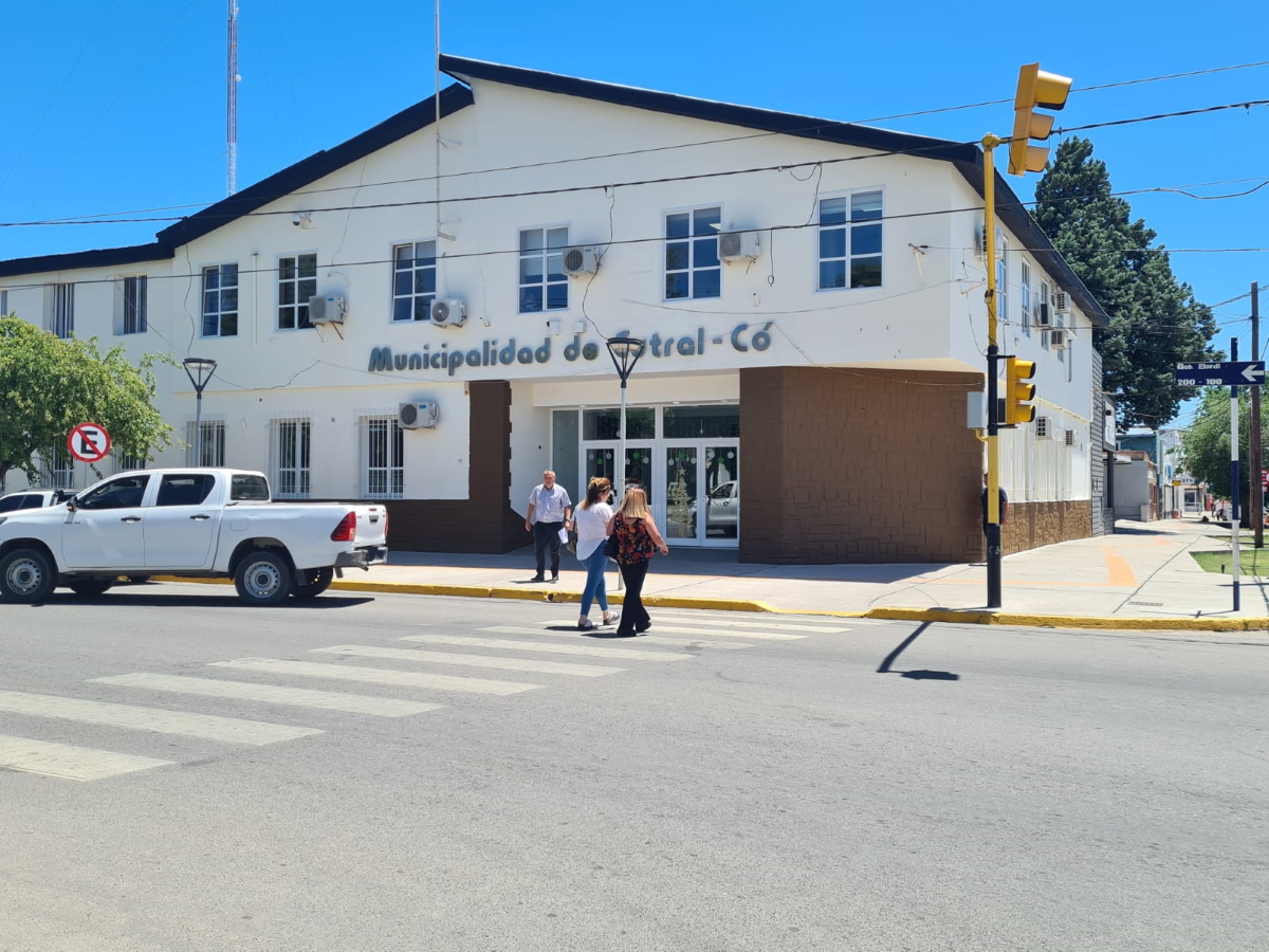 Municipalidad de Cutral Co .(Foto: Andrea Vazquez)