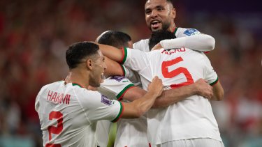 Marruecos festeja sus goles contra Canadá en el partido de hoy. 
