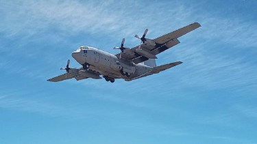 Neuquén ha sido testigo de sobrevuelos de aviones que normalmente no pasan por la provincia. Foto: Twitter @JuuanLarsen