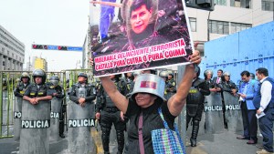 Cómo puede volver Perú a la gobernabilidad democrática