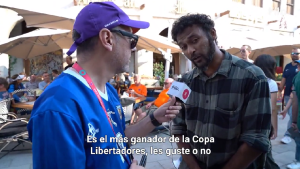 Video: es de la India y la rompe por todo lo que sabe del fútbol argentino