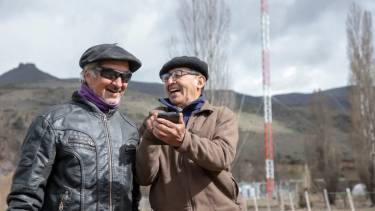 Los pobladores disfrutan de un servicio que les cambió la vida. Foto: gentileza. 