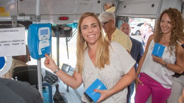 La intendenta María Emilia Soria avanza con plan propio ante la crisis del PJ de Río Negro.